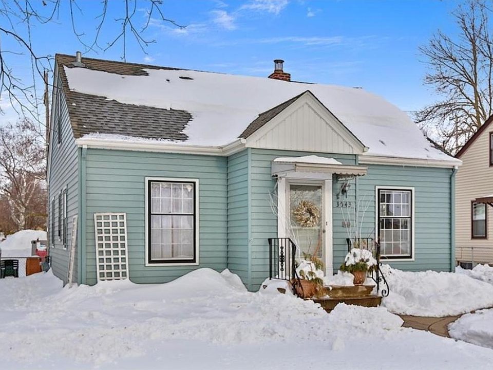 1st image of 3043 McKinley St NE