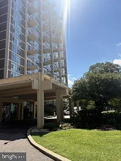 2 bed, 2.0 bath, 1251 sqft, $2,300 — Photo 1