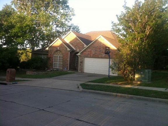 2nd image of 6419 Lake Bluff Dr
