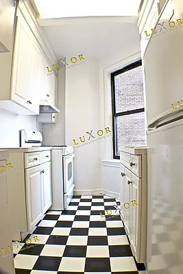 Rented by Luxor Homes & Investment Realty | media 22