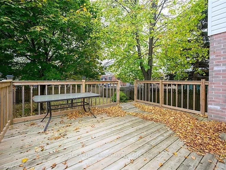 8 Buss Ct — Photo 37