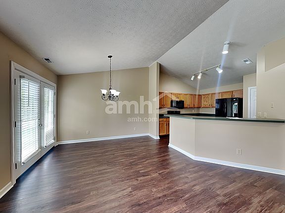 4th image of 7705 Corsican Cir
