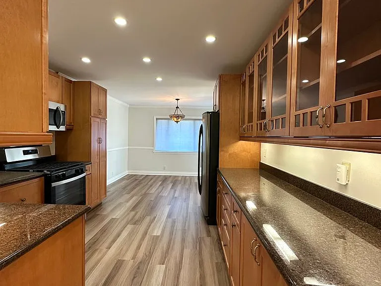 429 Daytona Dr — Photo 15