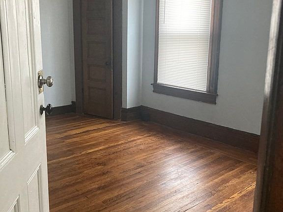 5th image of 179 Westminster St Floor 2