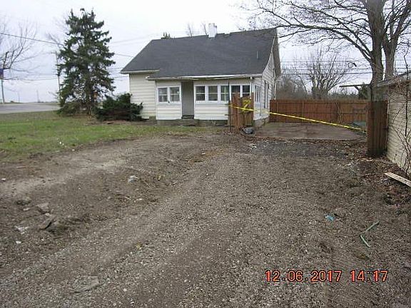 2nd image of 1132 Middletown Eaton Rd
