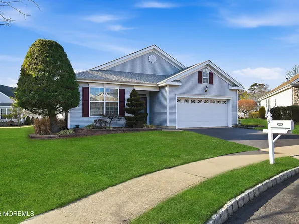 9 Harbor Place, Barnegat, NJ 08005