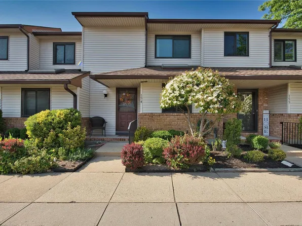 154 Laurel Lane #154, Wantagh, NY 11793