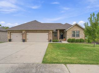 753 E Gallup Hill Road, Nixa, MO 65714