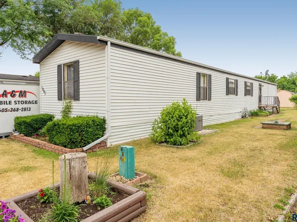 1007 S Sunburst Pl, Sioux Falls, SD 57106