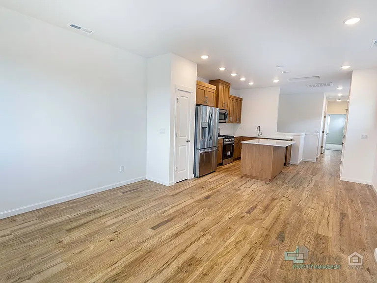 3675 SW 209th Ave — Photo 15