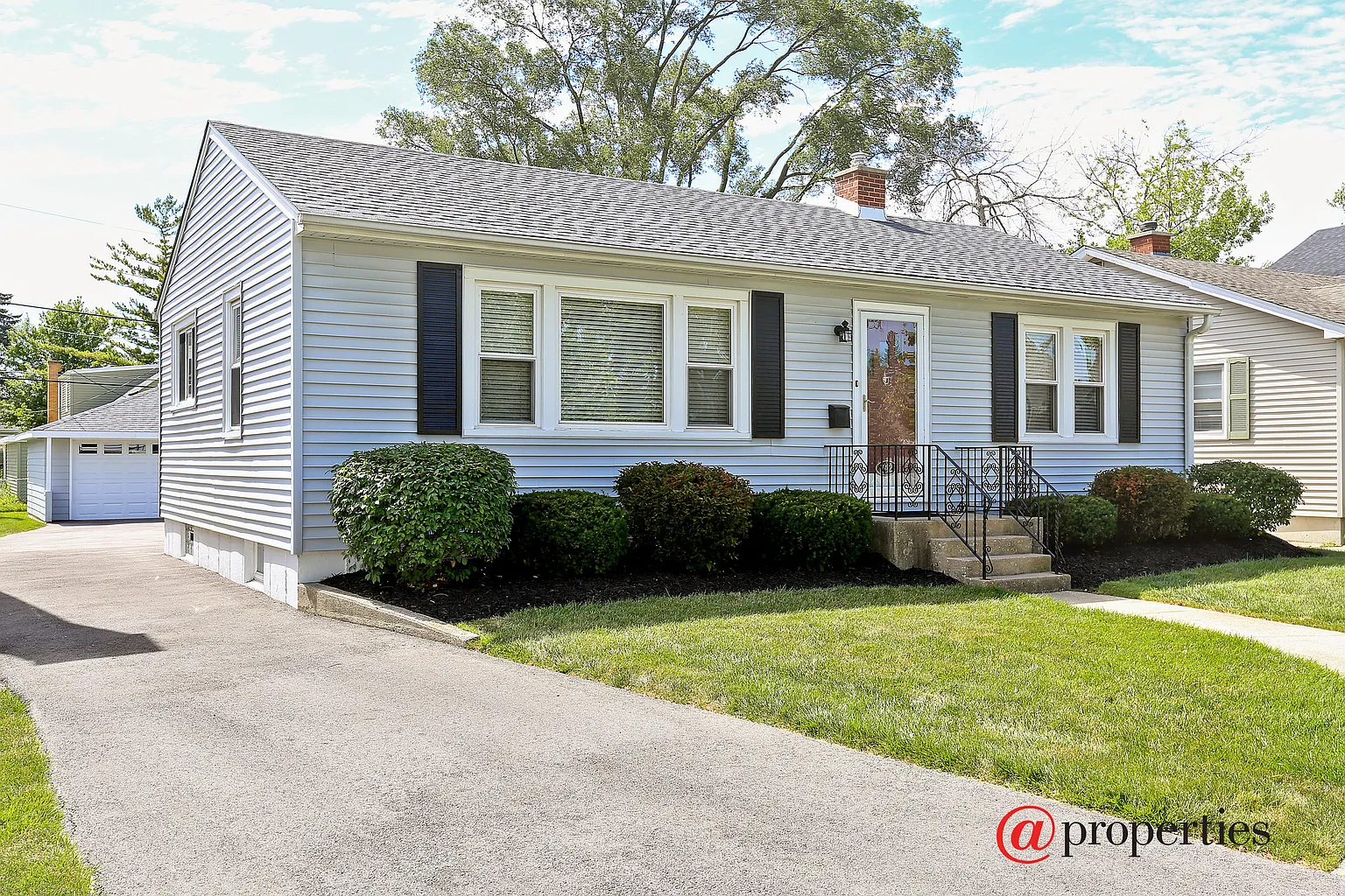 742 S Mitchell Ave photo 1