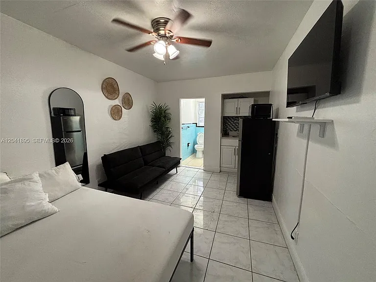 1843 Dewey St #118 — Photo 2