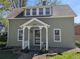 1308 13th St, Highland, IL