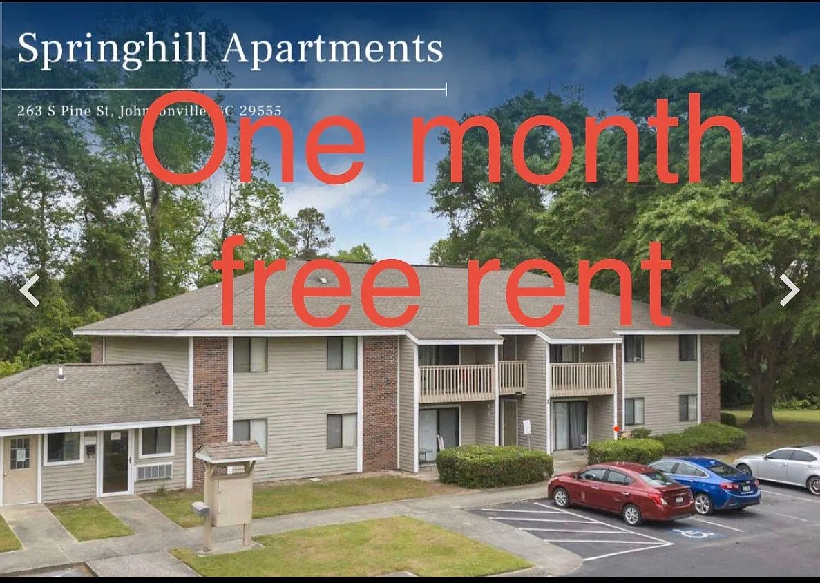 2 bed, 1.0 bath, 720 sqft, $900 — Photo 1