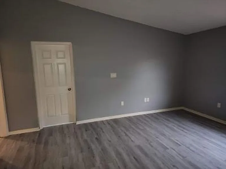 415 W Circlewood St — Photo 5