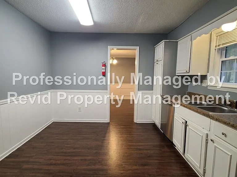 6771 Bainbridge Dr — Photo 16