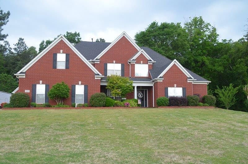 1st image of 3819 Woodcrest Dr