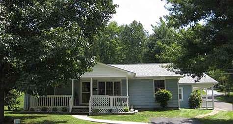 1st image of 702 Douglas Dr