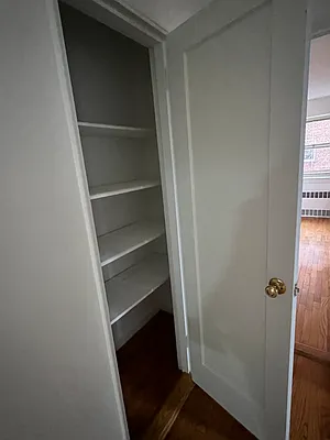 Rented by Queens Apartments Realty LLC | media 18