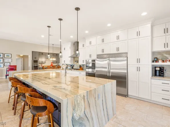 286 Bowsprit Ct, Las Vegas, NV 89183