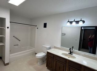 215 E Arbor (Bismarck,ND), Bismarck, ND 58504