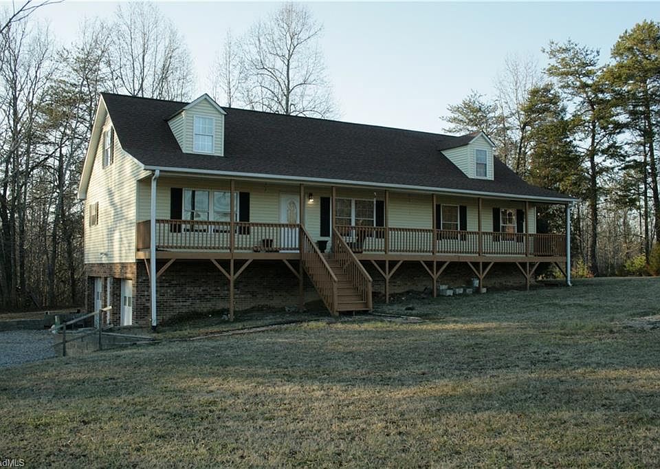 1st image of 300 Dusty Dr