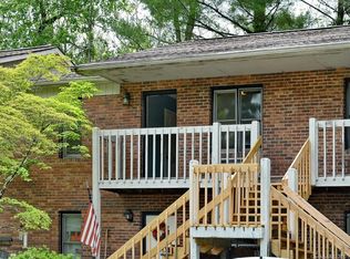 380 Corbly Dr APT 10, Hendersonville, NC 28739