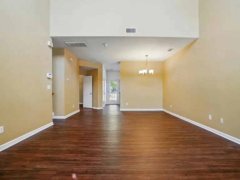 7420 Abigail Glen Dr — Photo 31