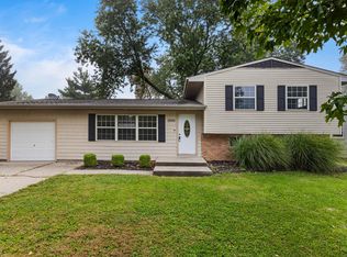 1900 Alder Ln, Champaign, IL 61821