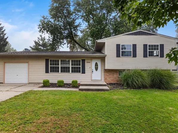 1900 Alder Ln, Champaign, IL 61821