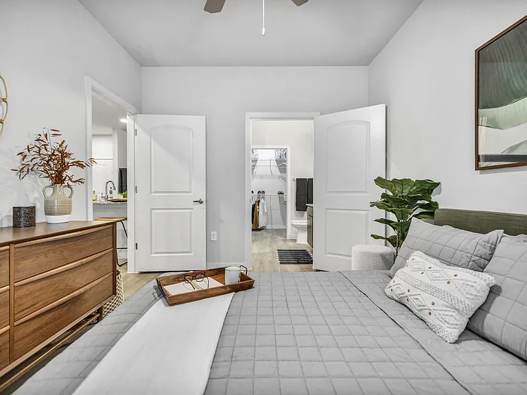 Seven07 Lofts — Photo 16