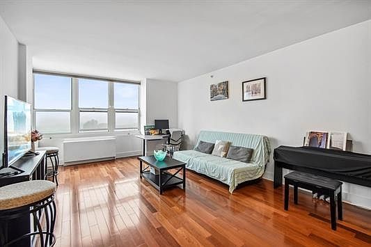 5th image of 88 Morgan St APT 3007