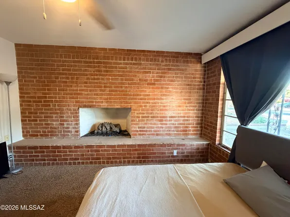 5450 E Hawthorne St, Tucson, AZ 85711