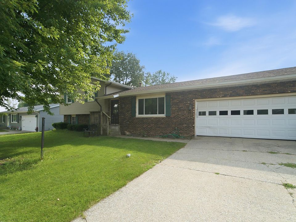 1st image of 609 Black Oak Dr