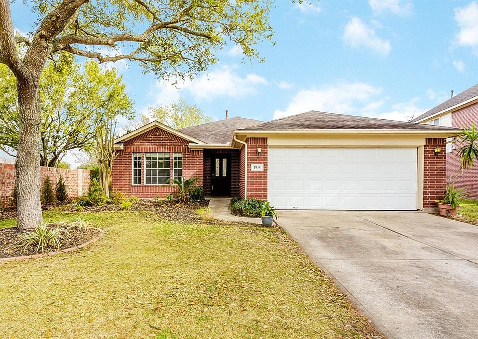 1st image of 1938 Foster Leaf Ln