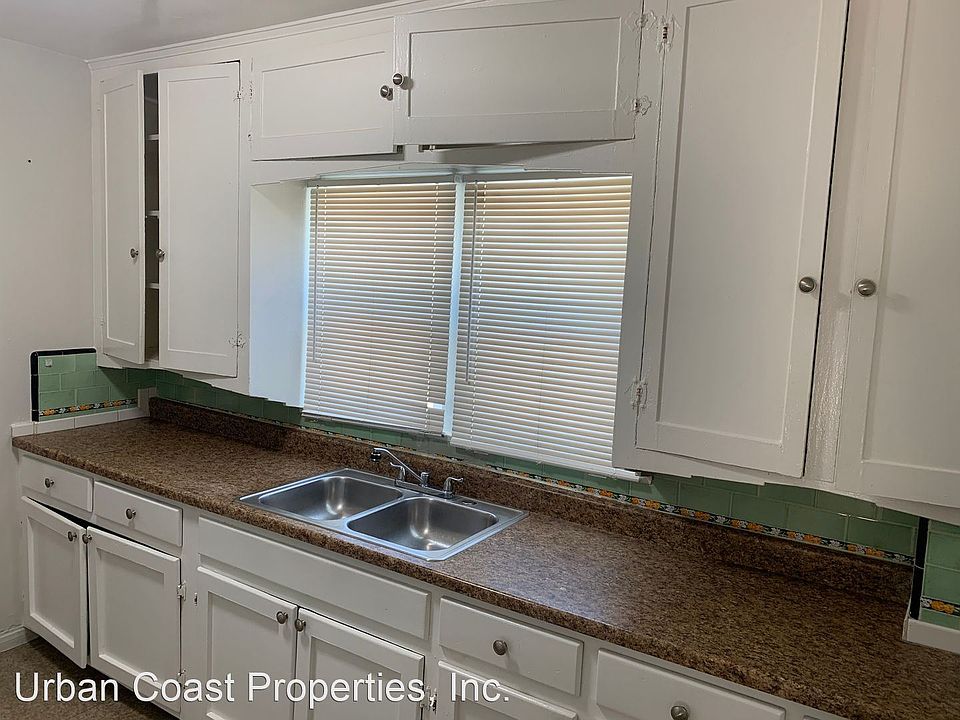 1st image of 514 32nd St #520.5