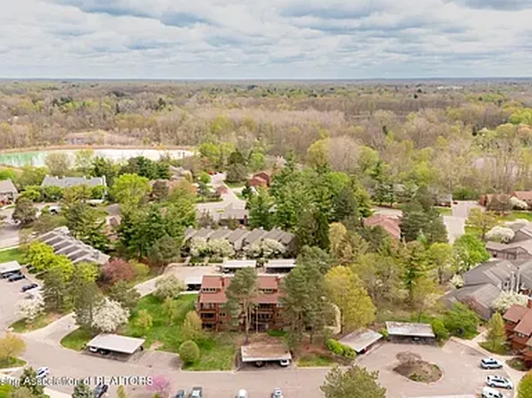 2457 S Wild Blossom Ct, East Lansing, MI 48823