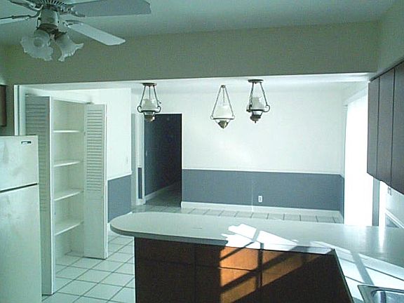 3rd image of 905 Homewood Dr