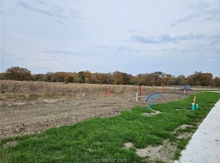 2805 Goldberg Dr, Bryan, TX 77808