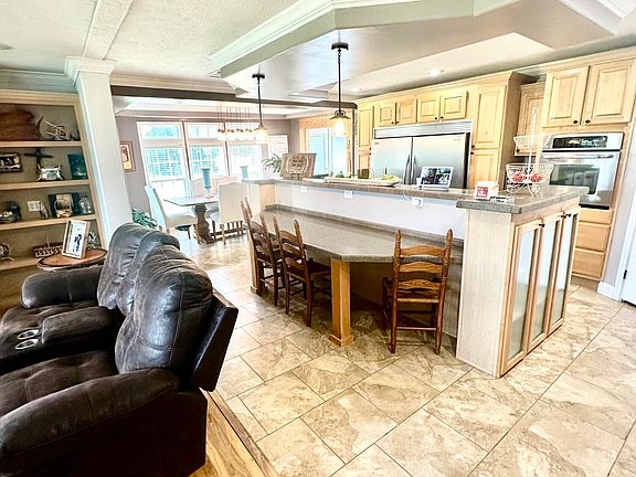 4th image of 2698 Shannon Dr SW