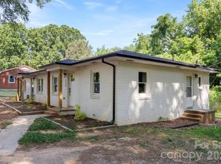 2237-2239 Catawba Heights Rd, Lincolnton, NC 28092