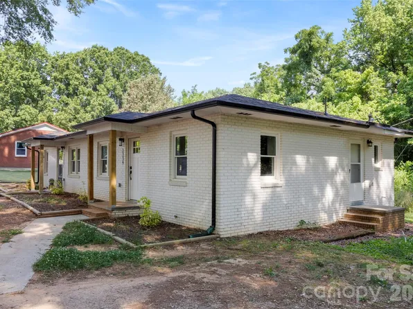 2237-2239 Catawba Heights Rd, Lincolnton, NC 28092