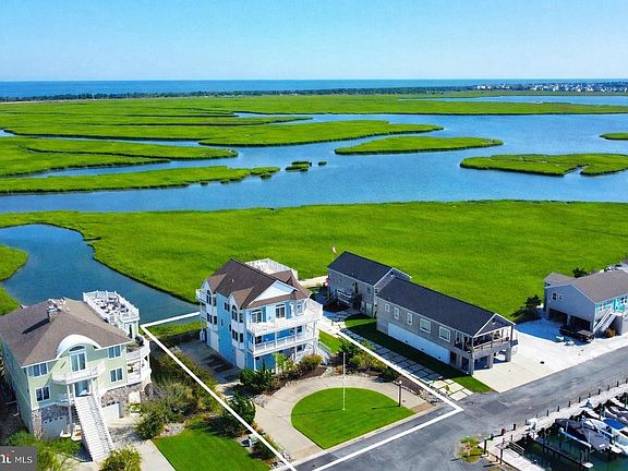 2nd image of 18 S Shore Dr