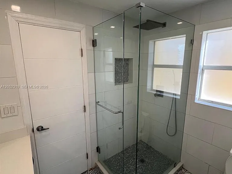 1612 Harrison St #11 — Photo 3