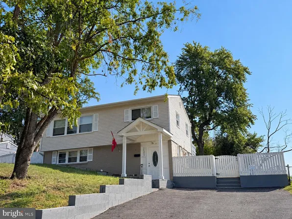 14313 Randall Dr, Woodbridge, VA 22191