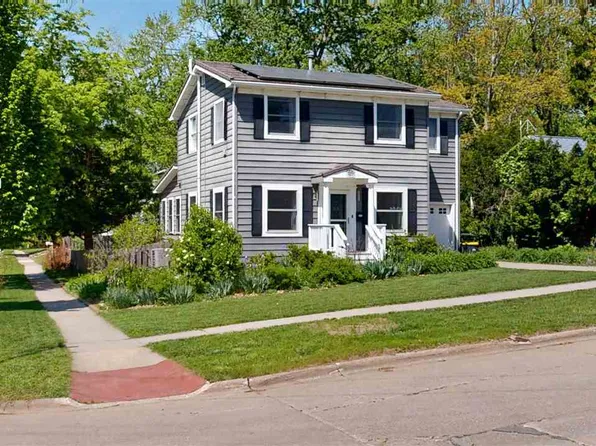 1135 Howell St, Iowa City, IA 52240