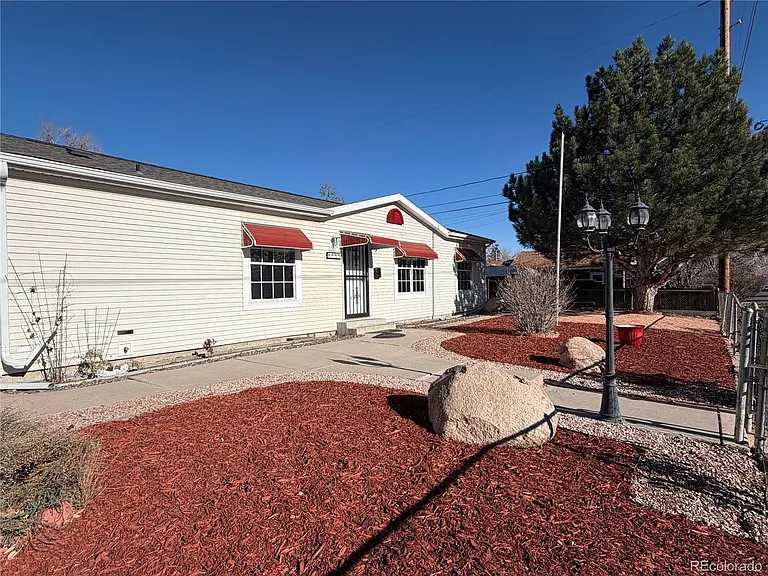 4095 W Arizona Ave — Photo 23
