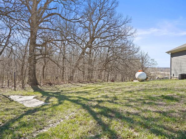 31594 Skyline Dr, California, MO 65018