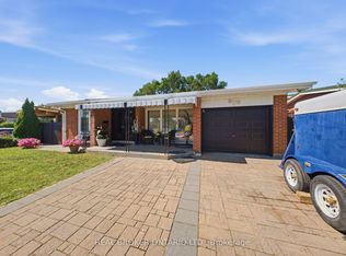 21 Kendleton Dr, Toronto, ON M9V1T9