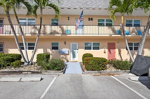 2950 SE Ocean Blvd Photo 1